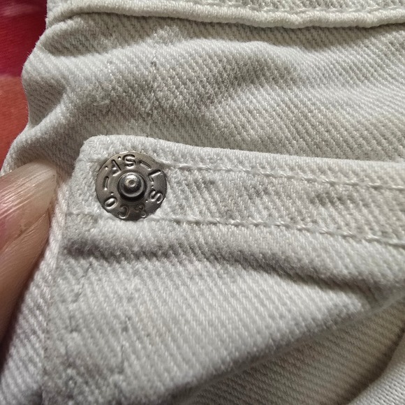 Vintage Levi's 951 Relaxed Fit Distressed Denim Shorts White Heart Orange Tab 10 - Picture 4 of 10